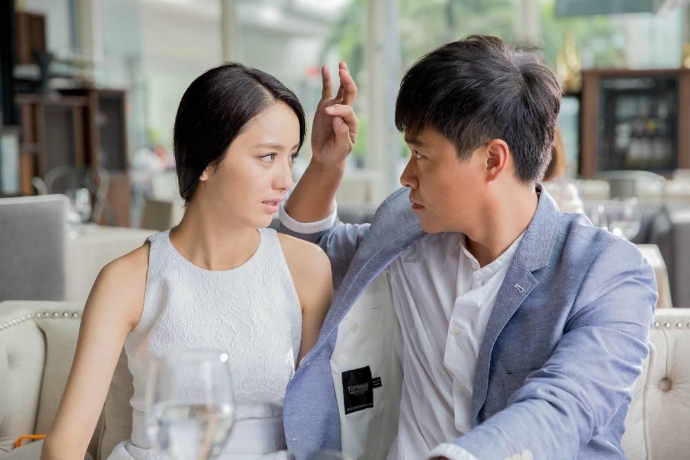杨幂刚出道时到底有多美?看完齐刘海旧照后,整没整容一目了然