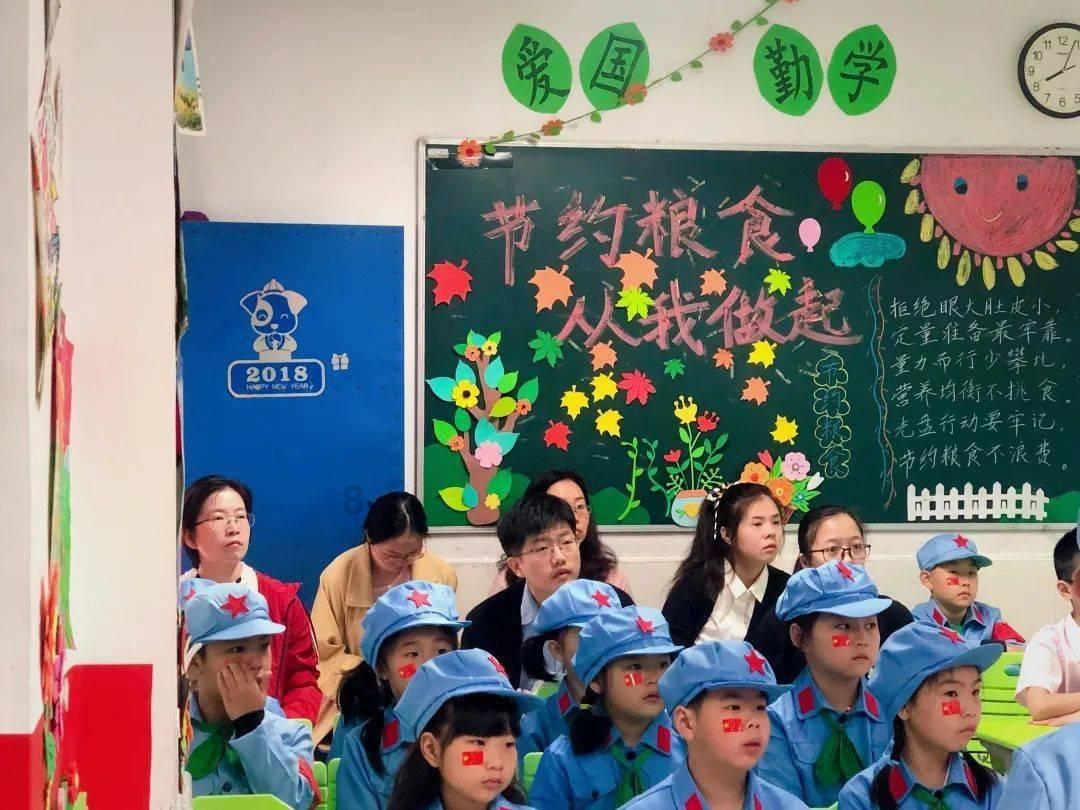 为什么接吻时不会觉得对方口水恶心？游戏画面